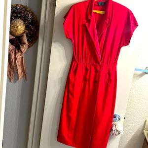 Charles Bianco 💯 %!silk, cap sleeves, 2 slit pockets, wrap style. Barely worn